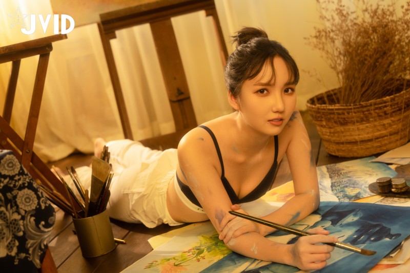 【蜗牛电竞】『JVID月刊寫真 Vol.175』日系美少女「櫻花」笑容好甜，「穿內衣畫畫」性感又繽紛！
