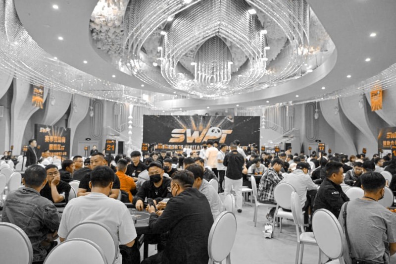 【EV扑克】SWPT·广安站 | 从“抚仙湖杯”到SWPT,西南扑克标杆赛事华丽升级,首日战火点燃!马鹏龙斩获回馈赛冠军【蜗牛电竞】