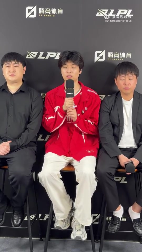 【蜗牛电竞】monki：打AL保持好今天的状态和心态 打好下一场拿下AL！