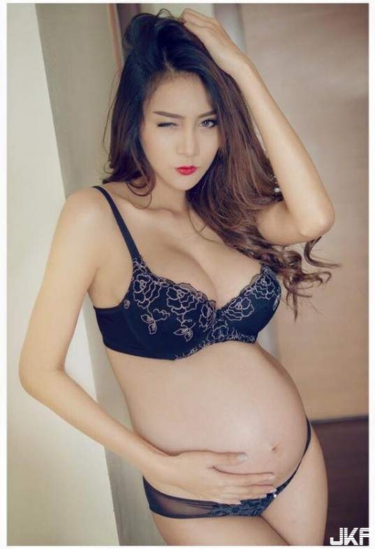 【蜗牛电竞】《泰國辣媽》Aumboon Sukklai 產後立馬恢復魔鬼身材