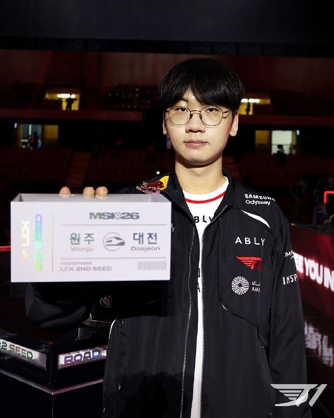 【蜗牛电竞】T1分享选手照片：T1的2026MSI旅程将于明天开始，请多多支持
