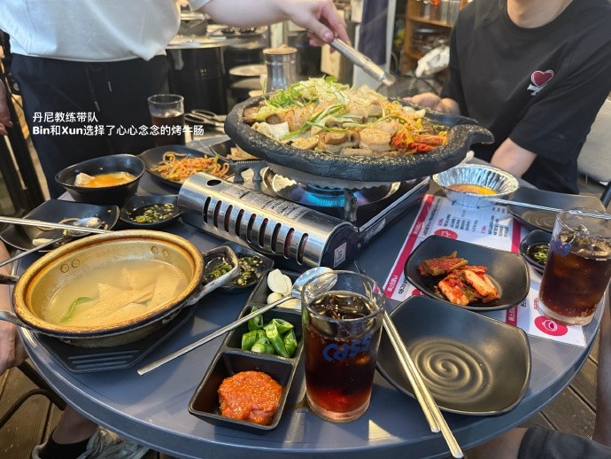 【蜗牛电竞】BLG分享选手日常动态:拍摄日程结束后火速干饭的ON🍴🤤