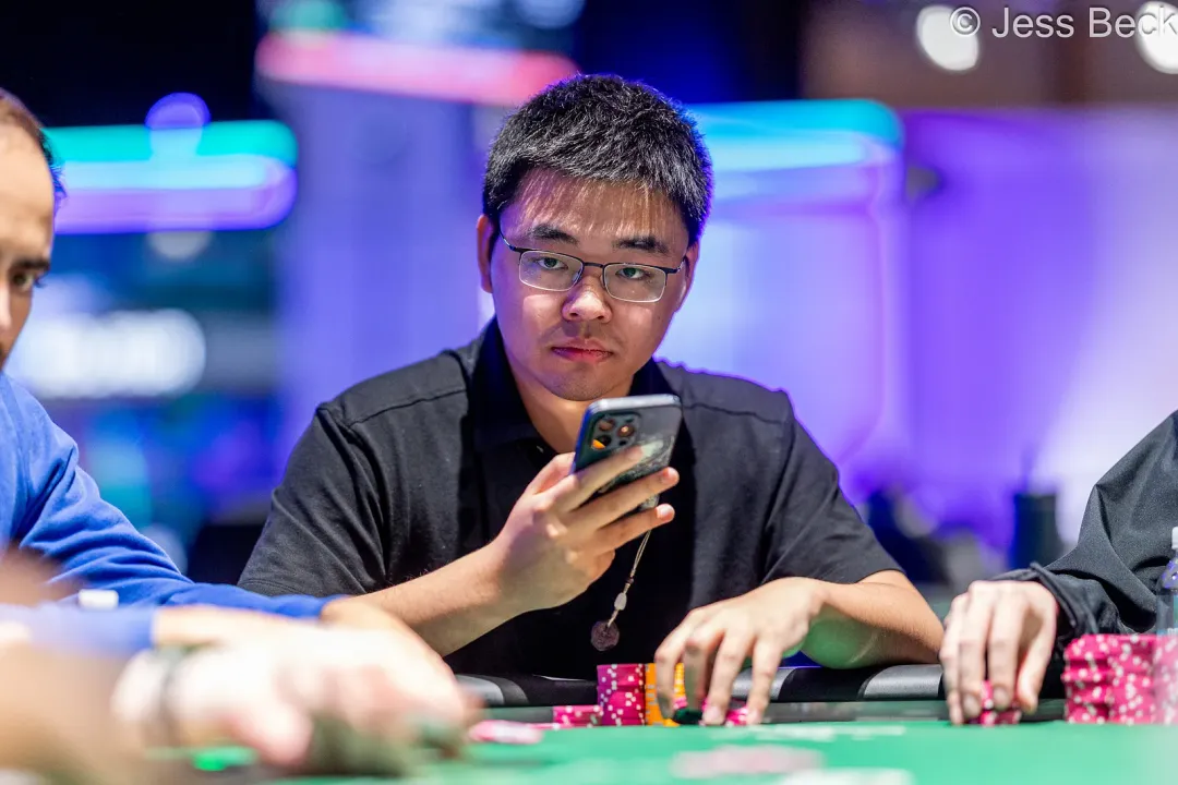 【EV扑克】2026WSOP | 主赛剩62人，唐俊杰记分牌第七，携手Tianle Wang、章聪雅挺进Day7