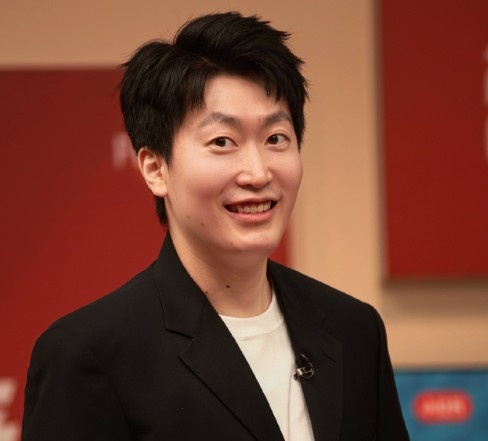 【蜗牛电竞】🇪🇸⭐⭐ !!管泽元:恭喜西班牙!新的世界冠军