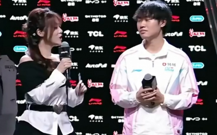 【蜗牛电竞】Knight分享对阵TT/EDG/AL高光：下一个想被标记的是谁