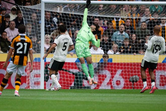 【蜗牛电竞】英超首轮半场：赫尔城2-0曼联，红魔71%控球率难破密集防守