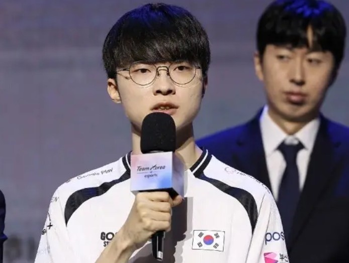 【蜗牛电竞】Faker:上次亚运会和我合影的人没到千人,亚运会更有分量