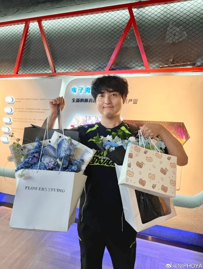 【蜗牛电竞】骑士之路对战EDG,HOYA社媒发文:向EDG复仇,去上海吧!