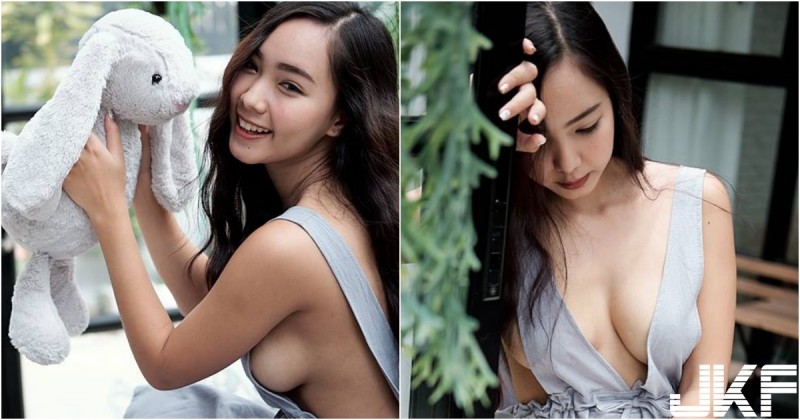 【蜗牛电竞】這奶太狂！「洋裝露奶妹」衣服設計好大膽！側邊「白嫩圓乳」都跑出來啦！