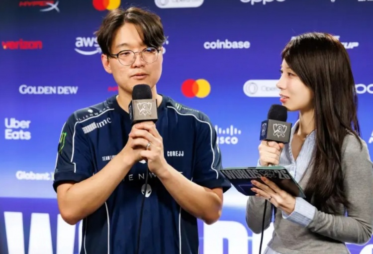 【蜗牛电竞】CoreJJ:今天就想着只要碰上AL下路,就一定要把他们打爆